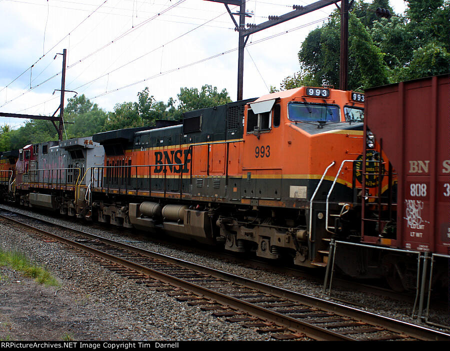 BNSF 993 on K138